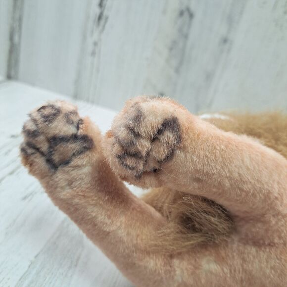 Royal Plush Lion Lying Down Stuffed Animal Toy Collectible VTG Big Cat Realistic - Picture 6 of 15